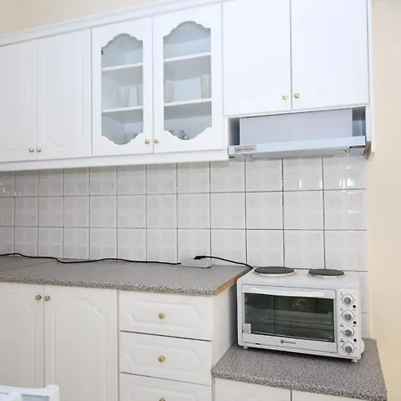 Vila Zira فندق