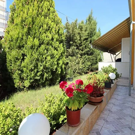 Vila Zira Ξενοδοχείο *