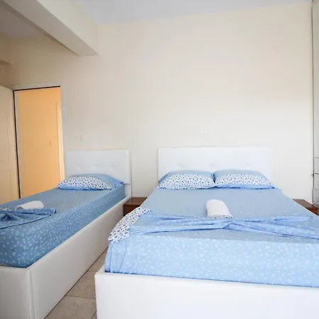 Vila Zira
