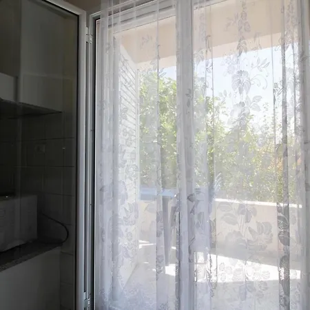Vila Zira Ξενοδοχείο Εξαμίλιο